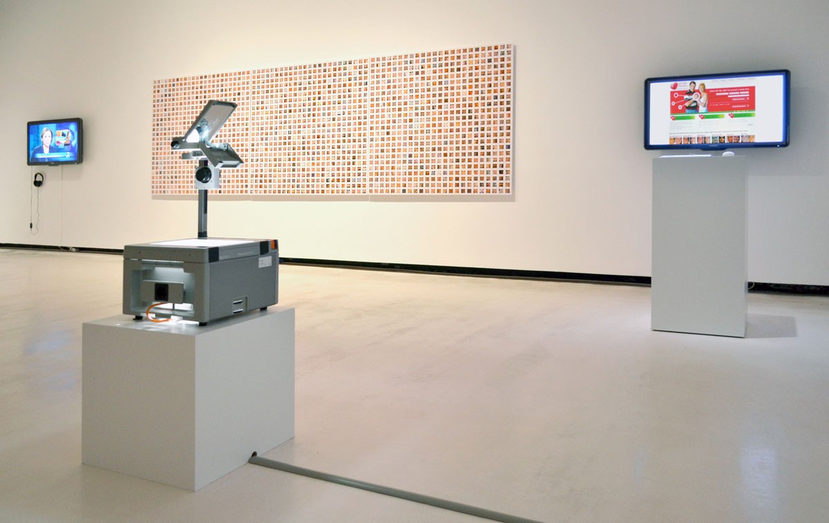 Resident Expert: Curating Art in the Digital Age