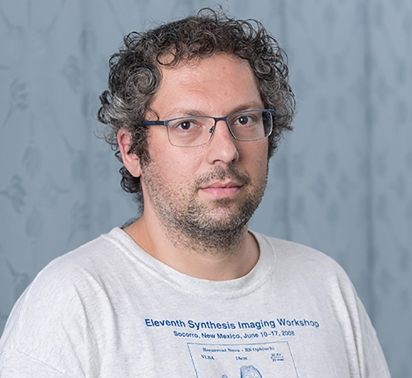 Joseph Gelfand, Associate Professor of Physics, NYUAD