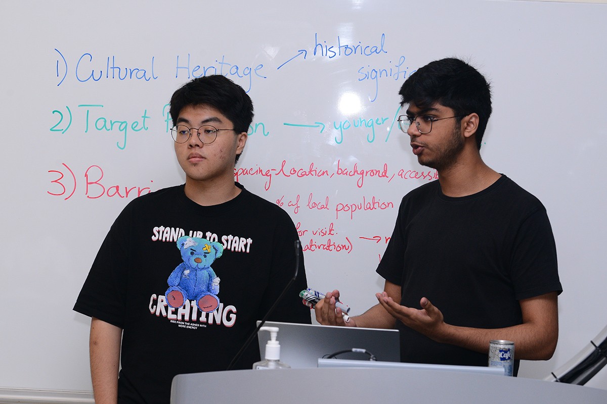 NYUAD's Youth Leadership Network participants share in front of the larger group.