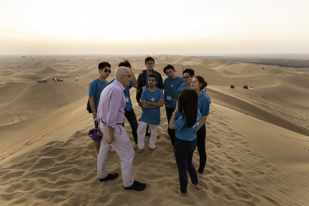 NYU Abu Dhabi Candidate Weekend with NYU President Andrew Hamilton (in a purple shirt). Image was taken pre COVID-19.