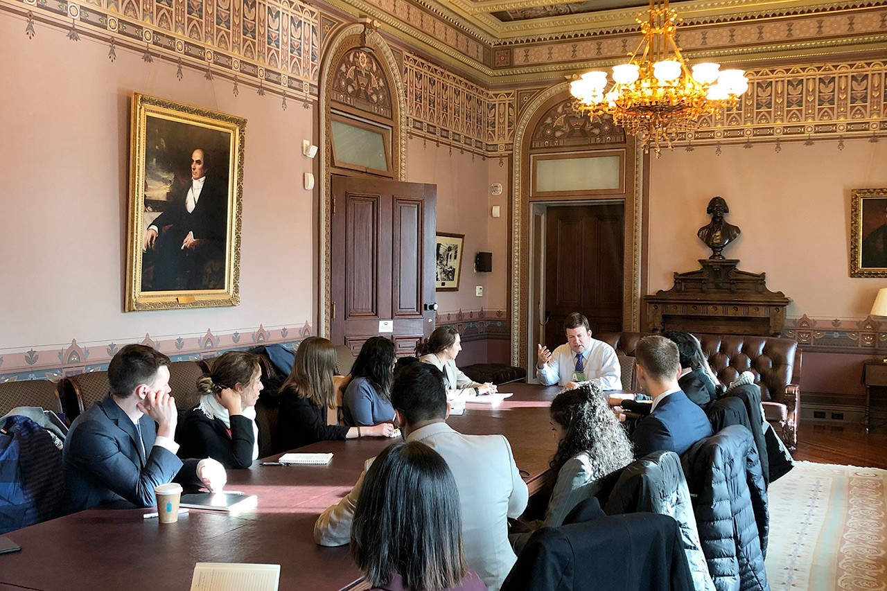 NYUAD students and Frank Luntz Diplomatic Reception Room