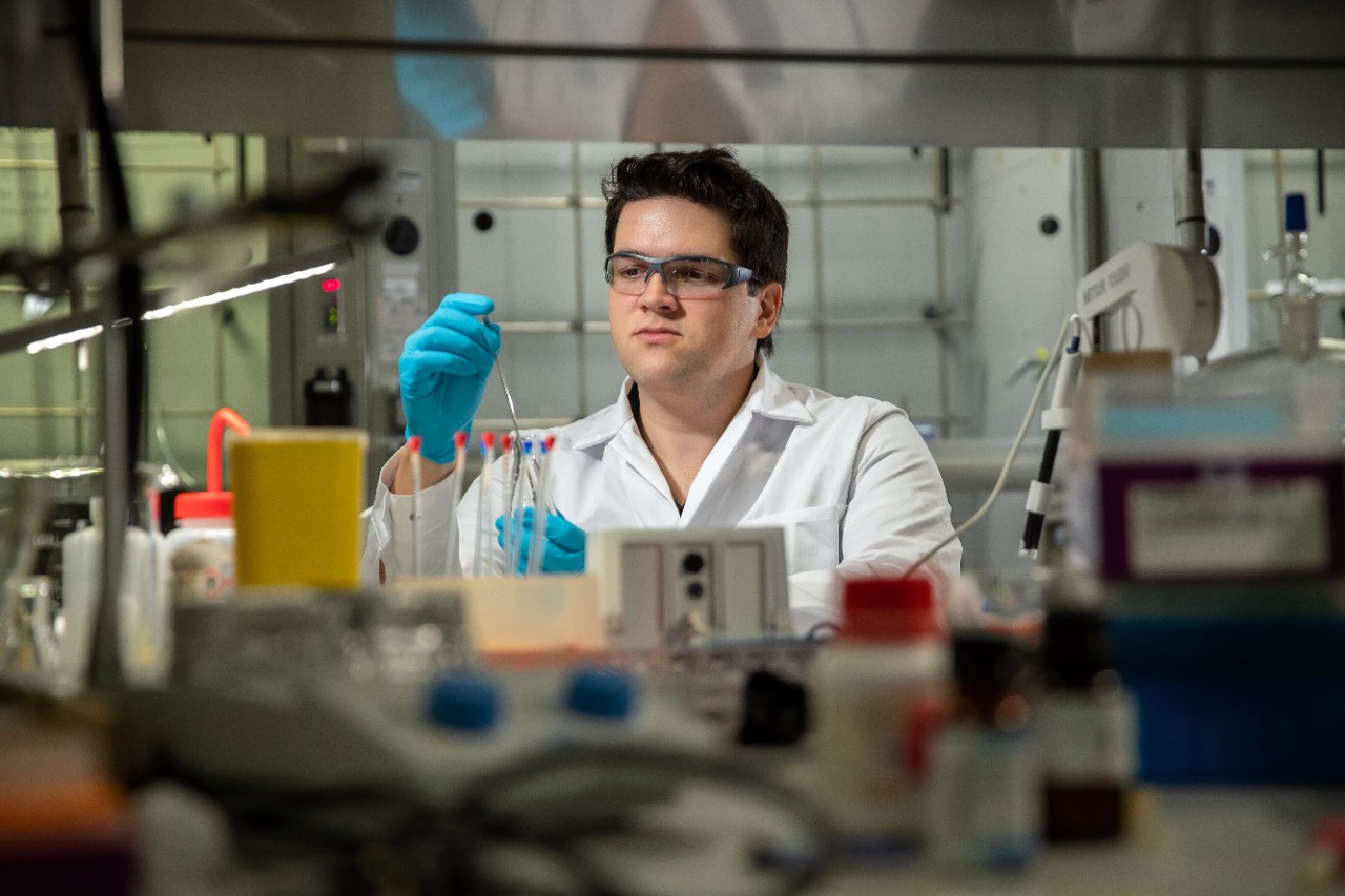 Smart Materials Lab Researcher - Janus Crystals