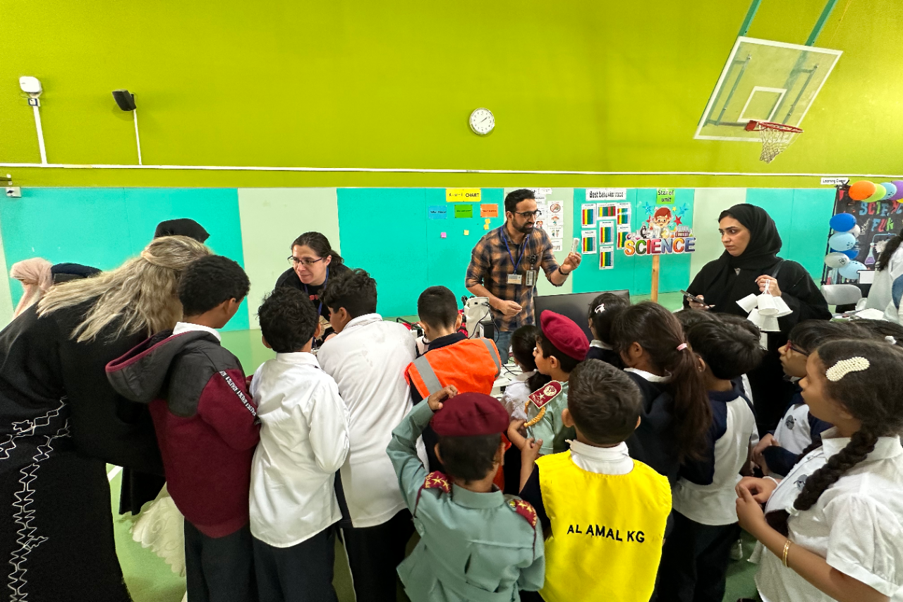 Researchers from the CGSB visiting Ibn Sina School.