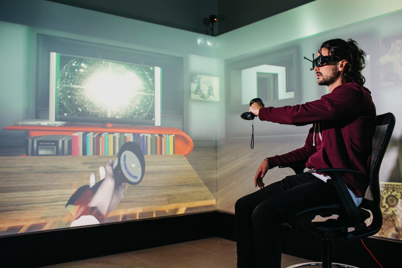 A student tests virtual technology at NYU Abu Dhabi.